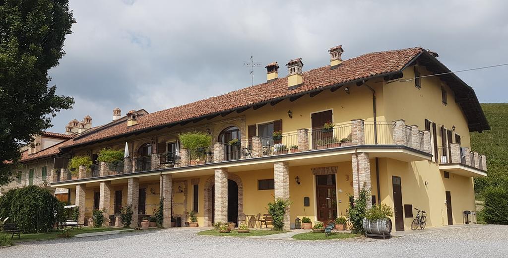 Cascina Rocca Agriturismo B&B La Morra Exterior foto